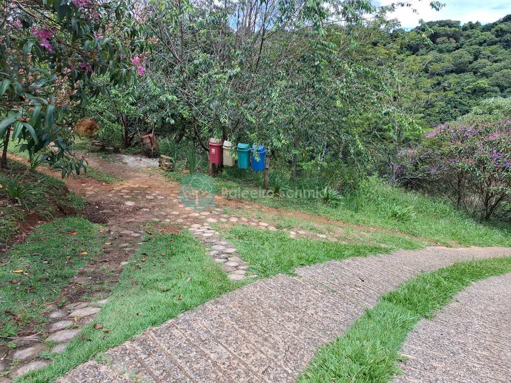 Sítio em Santo Antônio do Pinhal, no bairro Aprox 7 Km do Centro