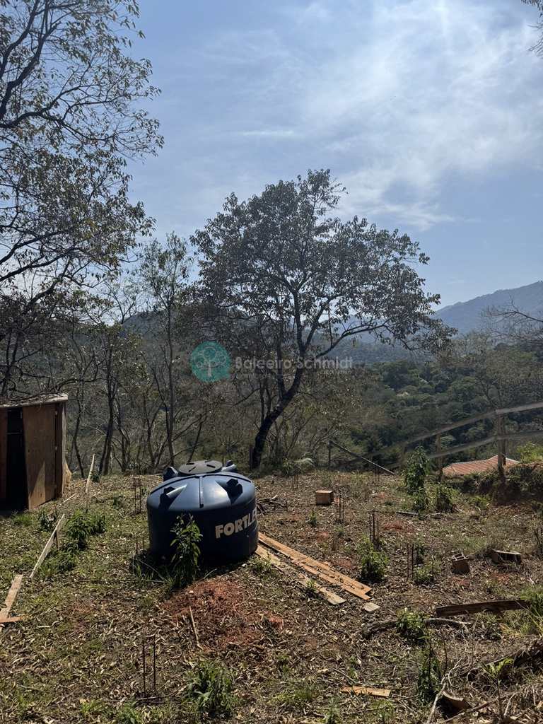 Terreno em Santo Antônio do Pinhal, no bairro Proximo Ao Centro