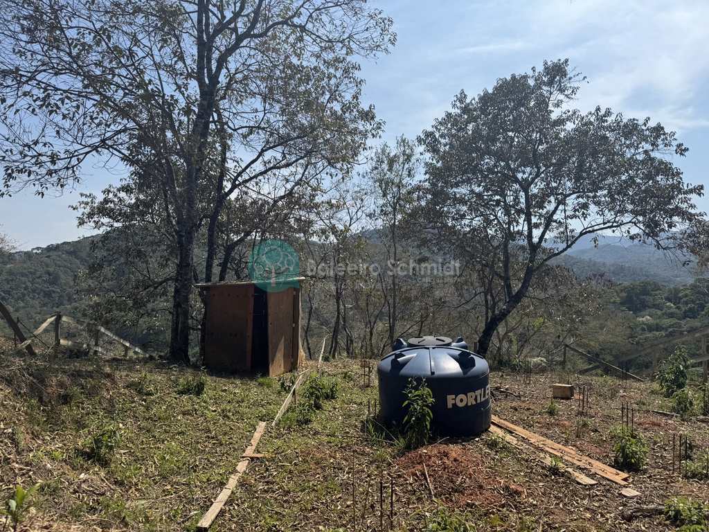 Terreno em Santo Antônio do Pinhal, no bairro Proximo Ao Centro