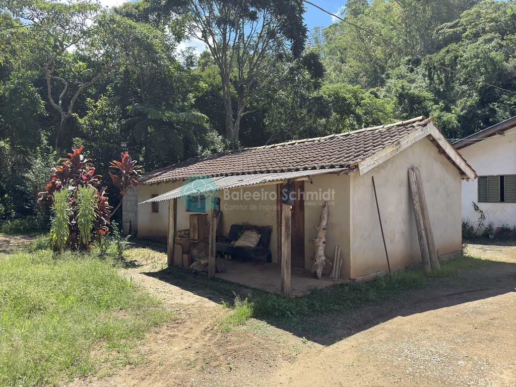Sítio em Santo Antônio do Pinhal, no bairro Proximo Ao Centro