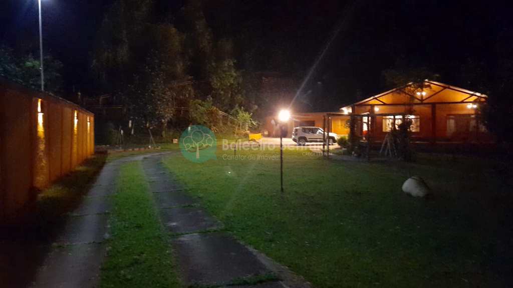 Casa em Santo Antônio do Pinhal, no bairro Centro
