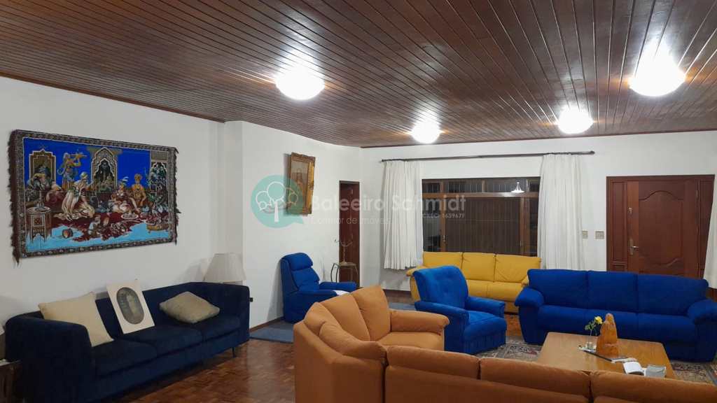 Casa em Santo Antônio do Pinhal, no bairro Centro