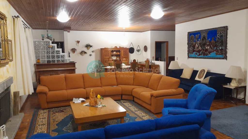 Casa em Santo Antônio do Pinhal, no bairro Centro