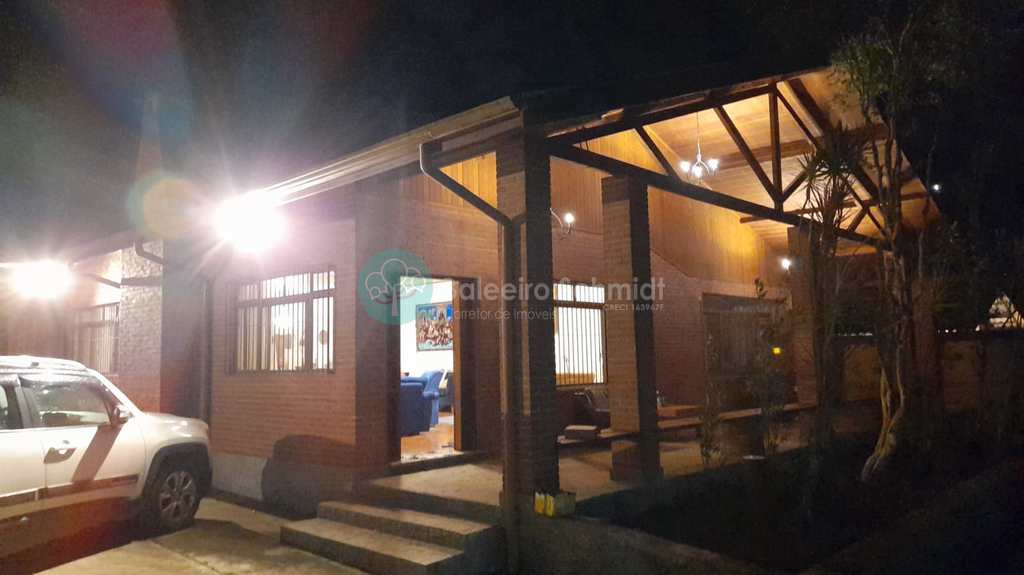 Casa em Santo Antônio do Pinhal, no bairro Centro