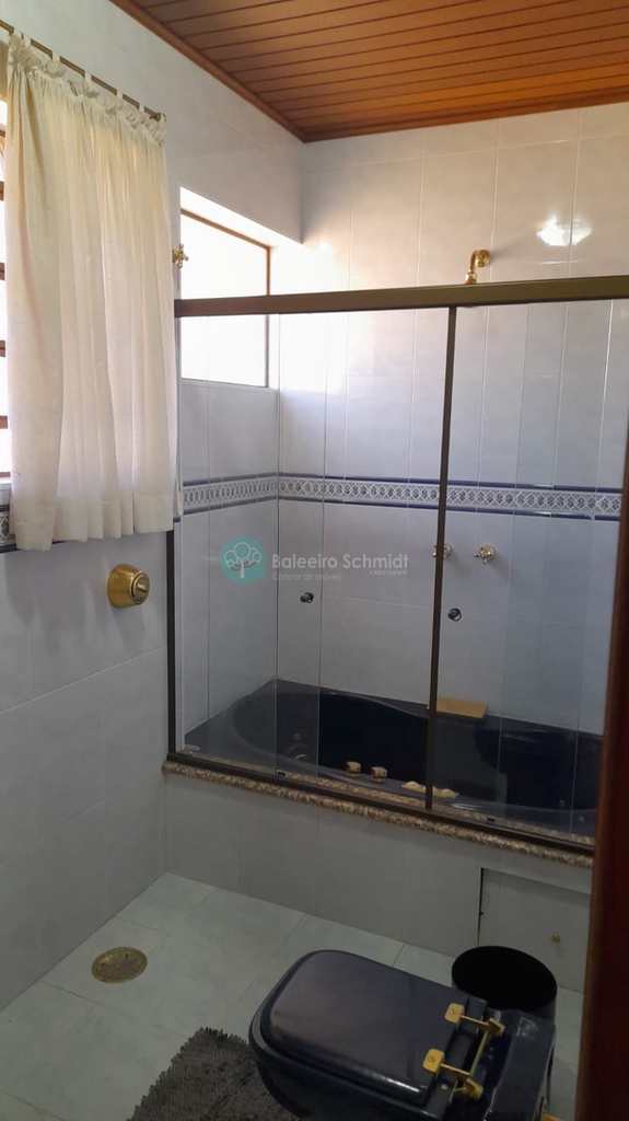 Casa em Santo Antônio do Pinhal, no bairro Centro