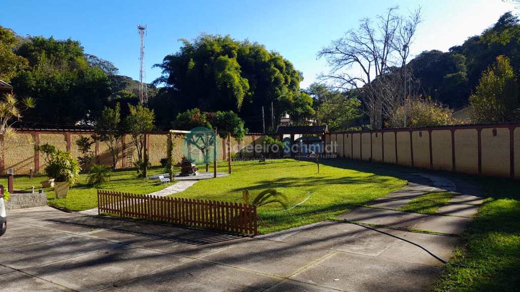 Casa em Santo Antônio do Pinhal, no bairro Centro