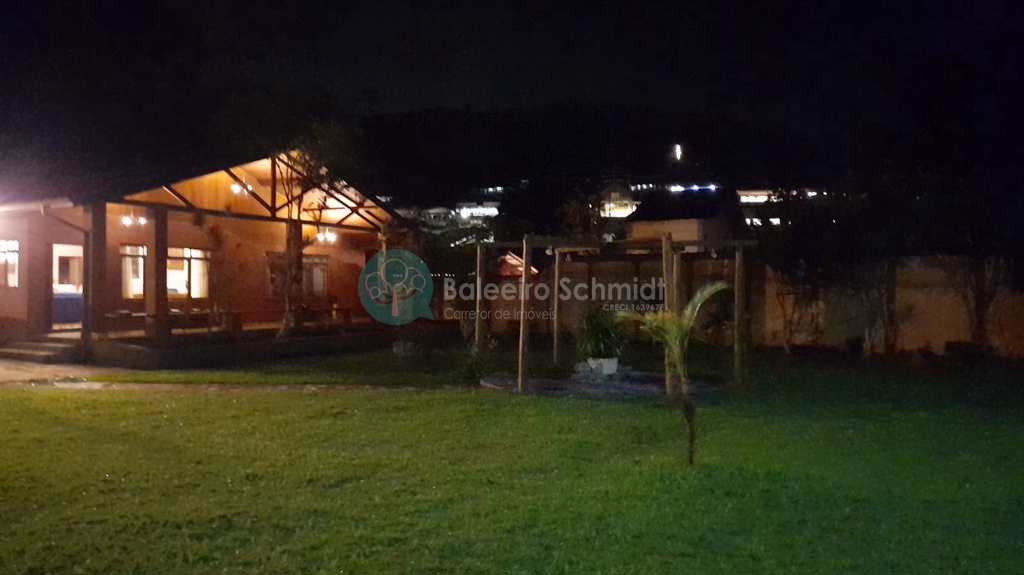 Casa em Santo Antônio do Pinhal, no bairro Centro