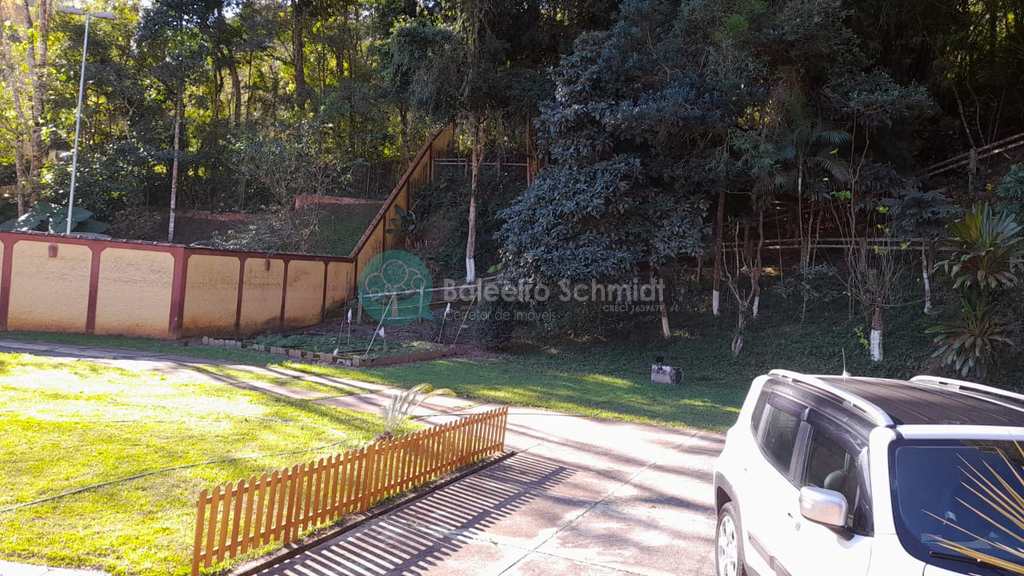 Casa em Santo Antônio do Pinhal, no bairro Centro