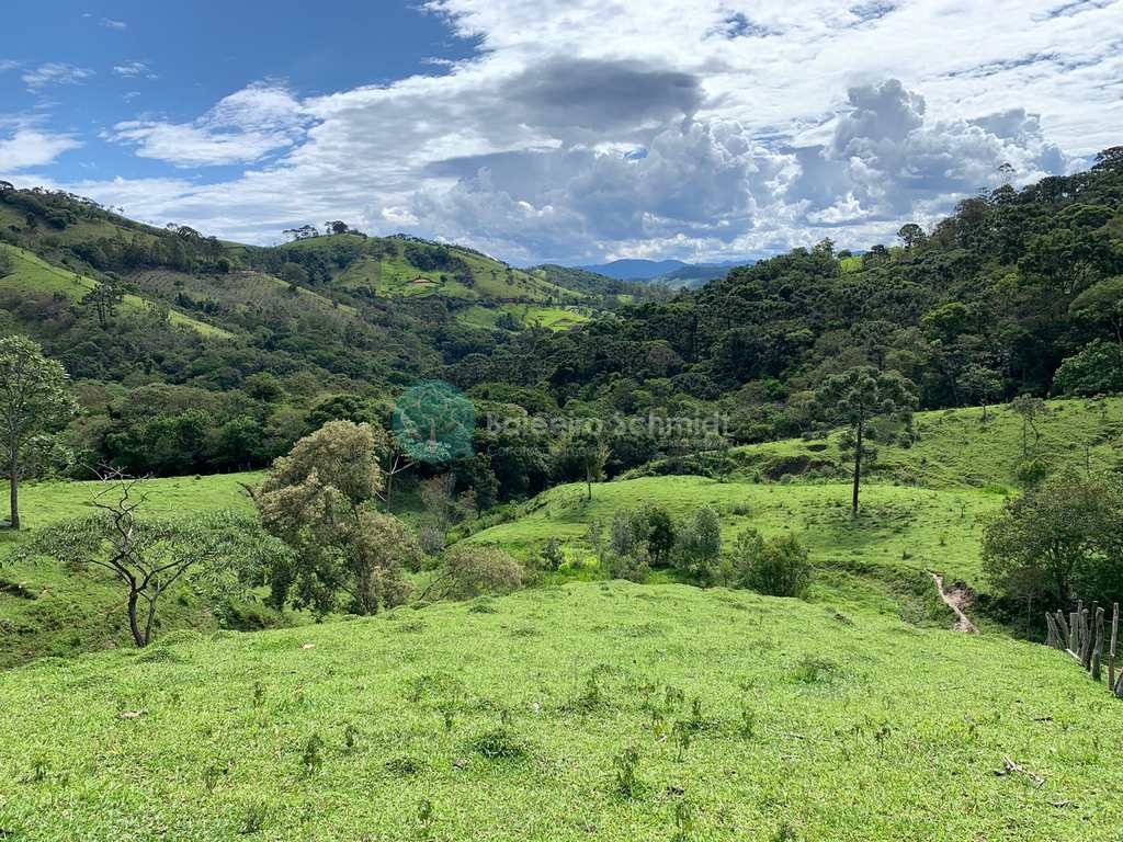 Sítio em Santo Antônio do Pinhal, no bairro Rural