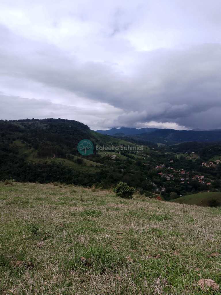 Sítio em Santo Antônio do Pinhal, no bairro Rural