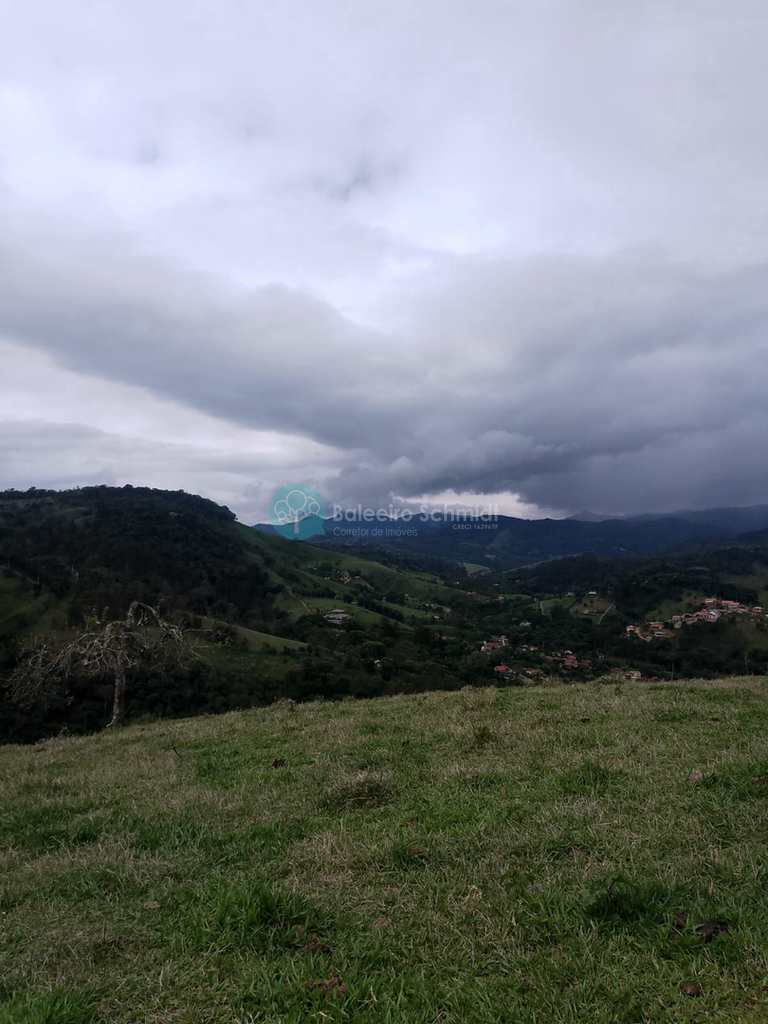 Sítio em Santo Antônio do Pinhal, no bairro Rural