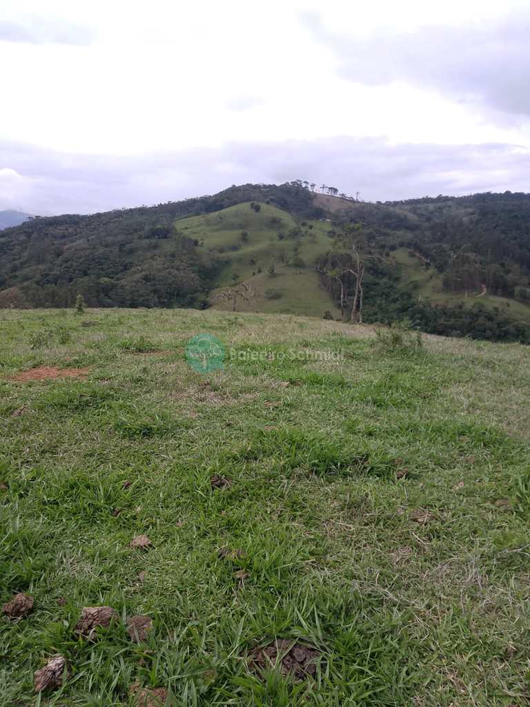 Sítio em Santo Antônio do Pinhal, no bairro Rural