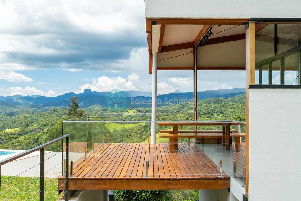Casa de Condomínio em Santo Antônio do Pinhal, no bairro Condominio Country Club