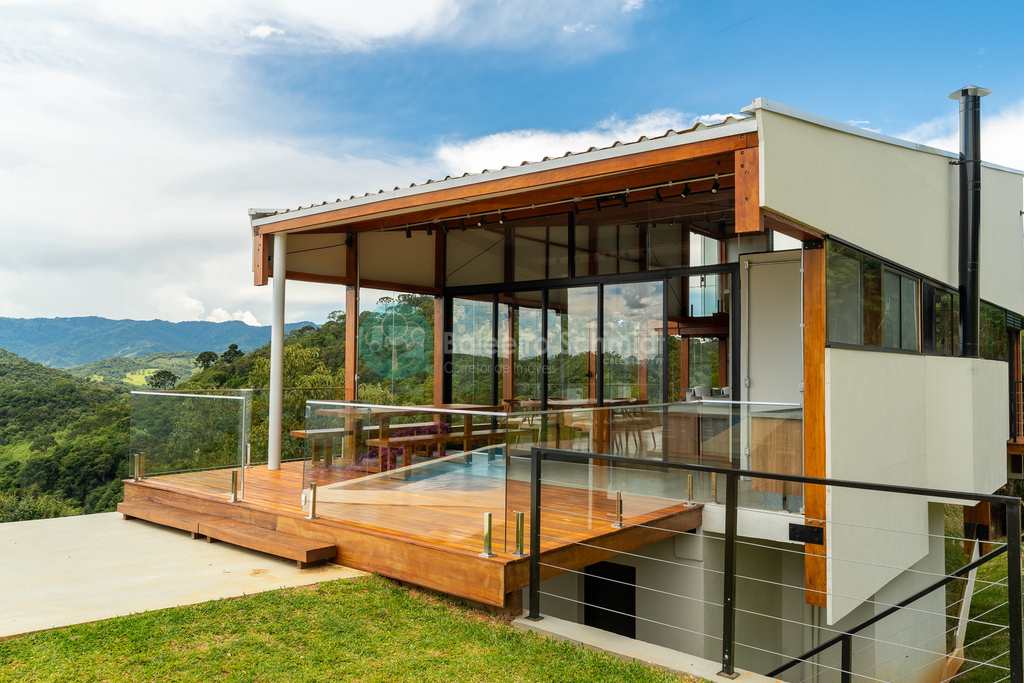 Casa de Condomínio em Santo Antônio do Pinhal, no bairro Condominio Country Club