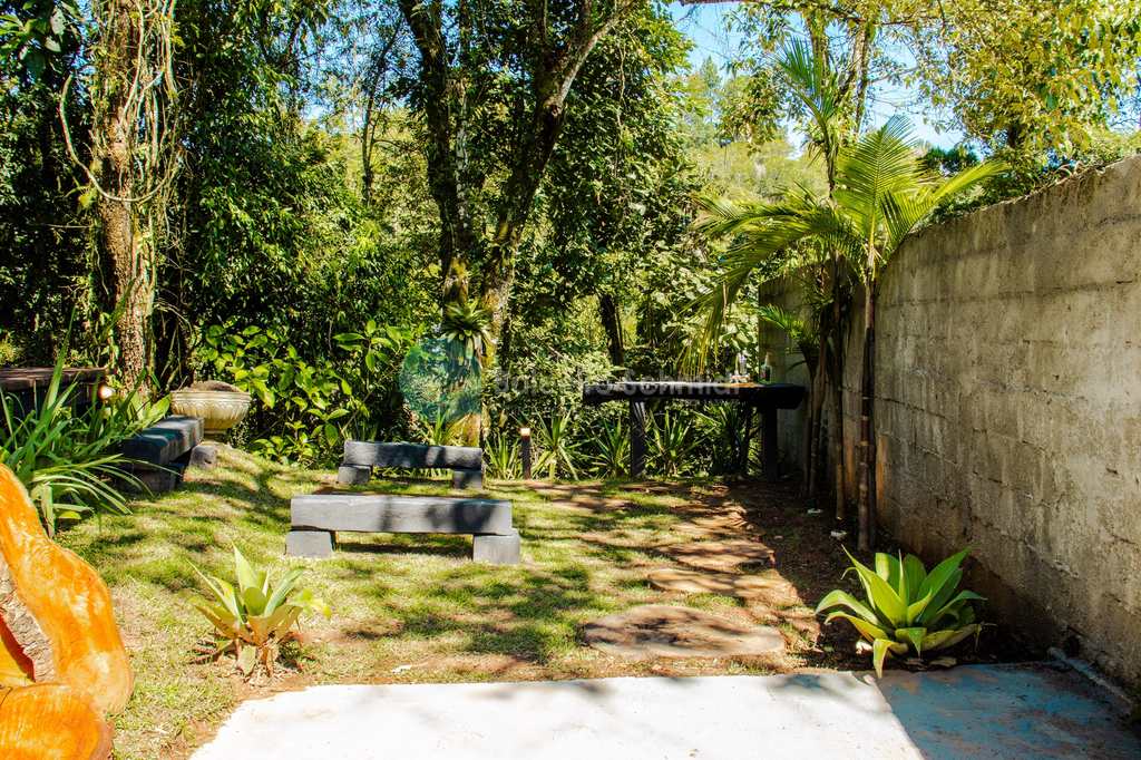 Casa em Santo Antônio do Pinhal, no bairro Centro