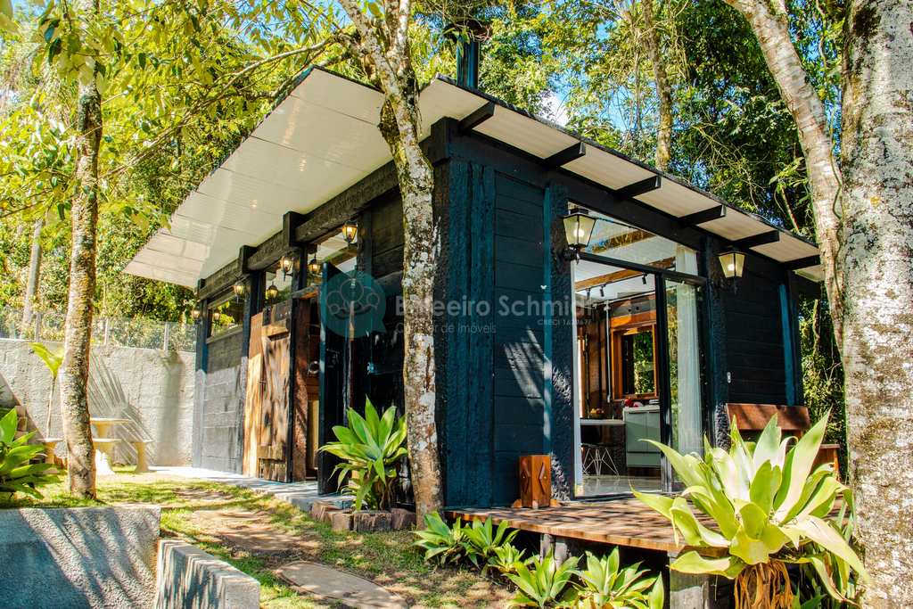 Casa em Santo Antônio do Pinhal, no bairro Centro