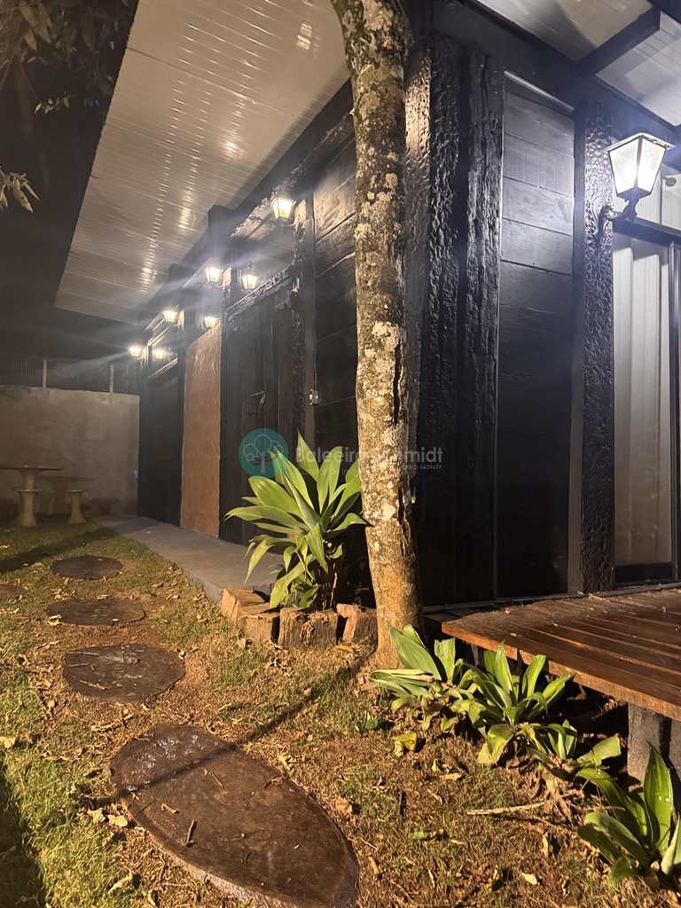 Casa em Santo Antônio do Pinhal, no bairro Centro