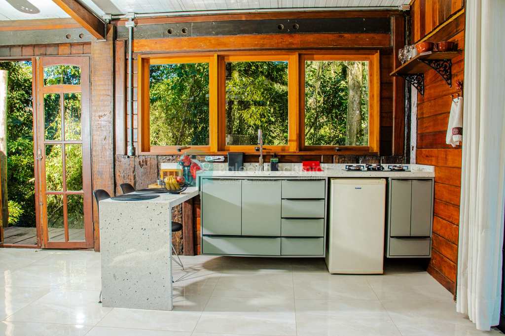 Casa em Santo Antônio do Pinhal, no bairro Centro