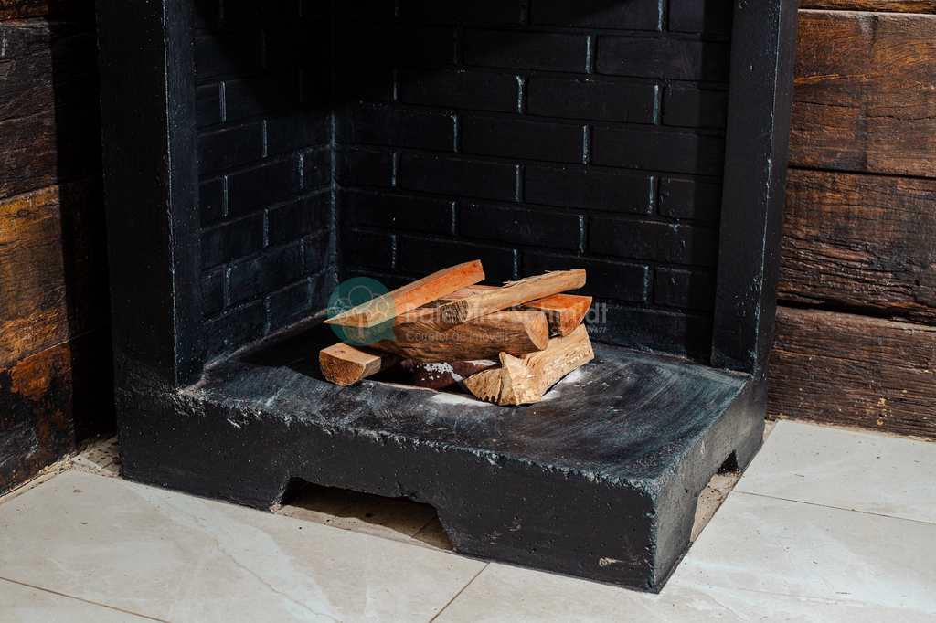 Casa em Santo Antônio do Pinhal, no bairro Centro