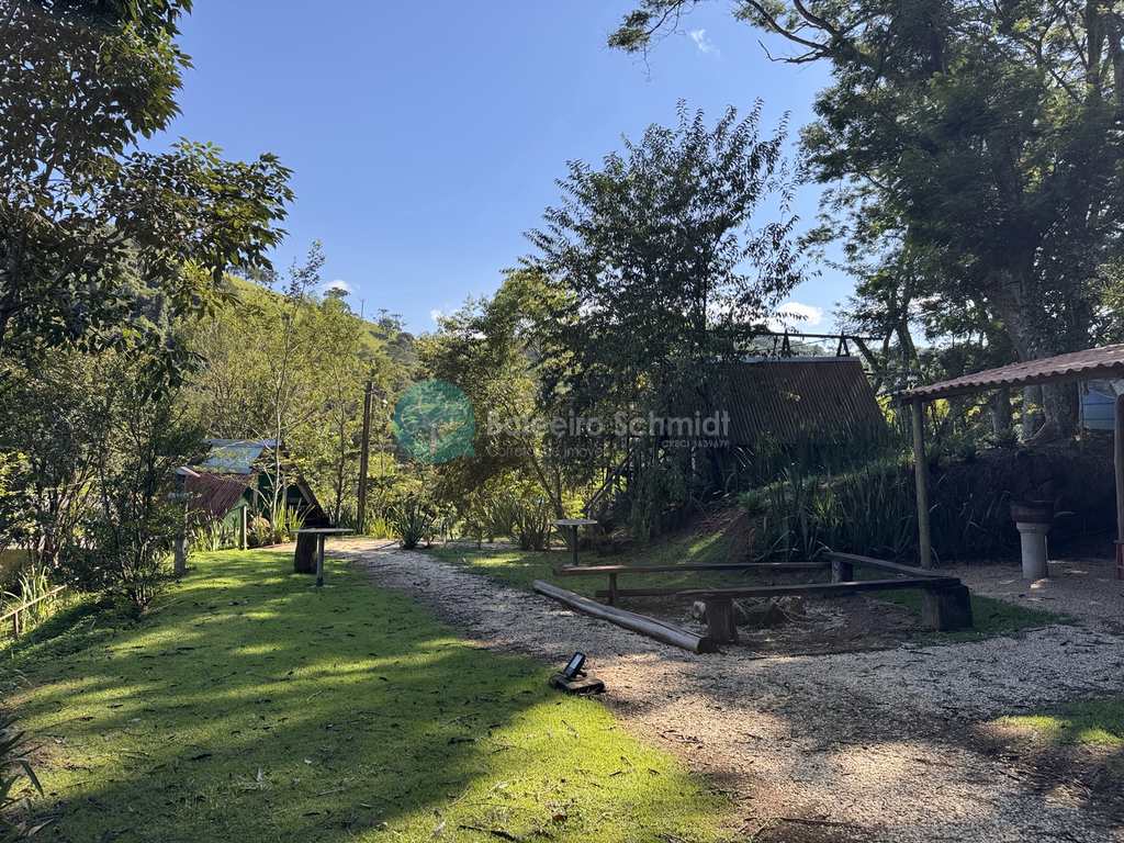 Sítio em Santo Antônio do Pinhal, no bairro Proximo Ao Centro