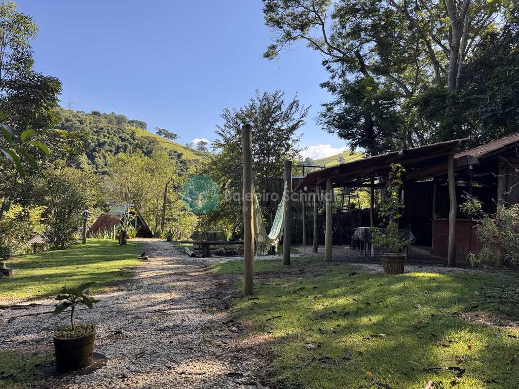 Sítio em Santo Antônio do Pinhal, no bairro Proximo Ao Centro