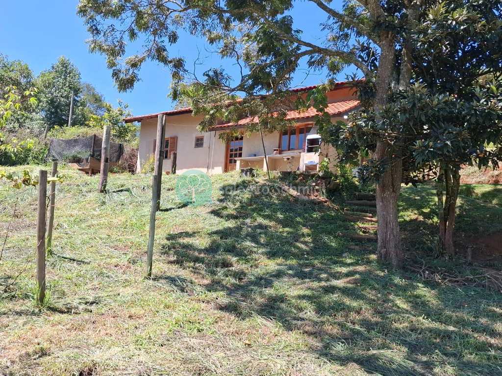 Casa em Santo Antônio do Pinhal, no bairro 10 Km do Centro