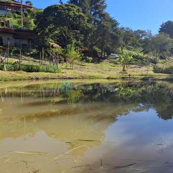 Casa em Santo Antônio do Pinhal, bairro 10 Km do Centro