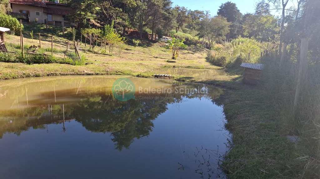 Casa em Santo Antônio do Pinhal, no bairro 10 Km do Centro