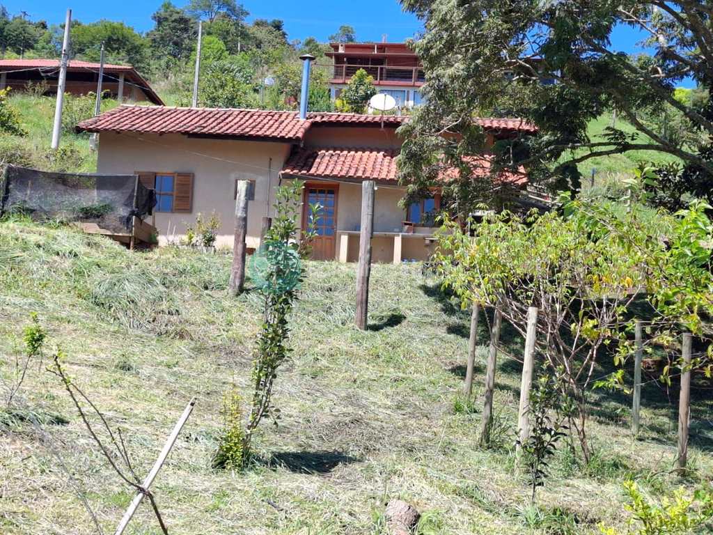 Casa em Santo Antônio do Pinhal, no bairro 10 Km do Centro