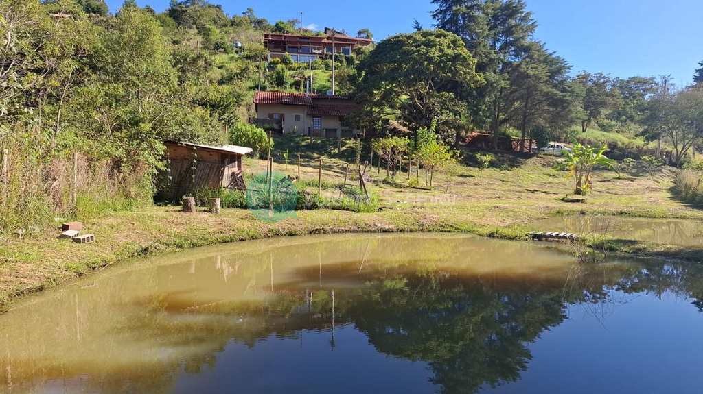 Casa em Santo Antônio do Pinhal, no bairro 10 Km do Centro