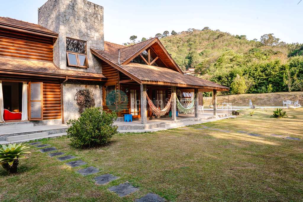 Casa de Condomínio em Santo Antônio do Pinhal, no bairro Condominio Country Club