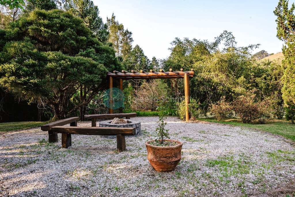 Casa de Condomínio em Santo Antônio do Pinhal, no bairro Condominio Country Club