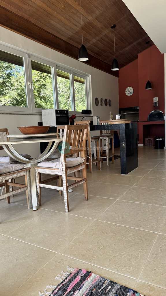 Casa de Condomínio em Santo Antônio do Pinhal, no bairro 11 Km do Centro
