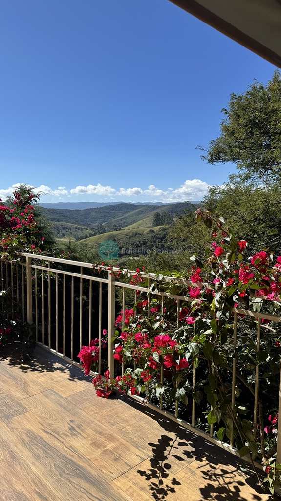 Casa de Condomínio em Santo Antônio do Pinhal, no bairro 11 Km do Centro