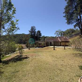 Casa em Santo Antônio do Pinhal, bairro Aproxi 10 Km do Centro