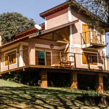Casa em Santo Antônio do Pinhal, bairro Proximo Centro