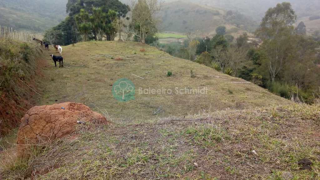 Sítio em Santo Antônio do Pinhal, no bairro Proximo Ao Centro