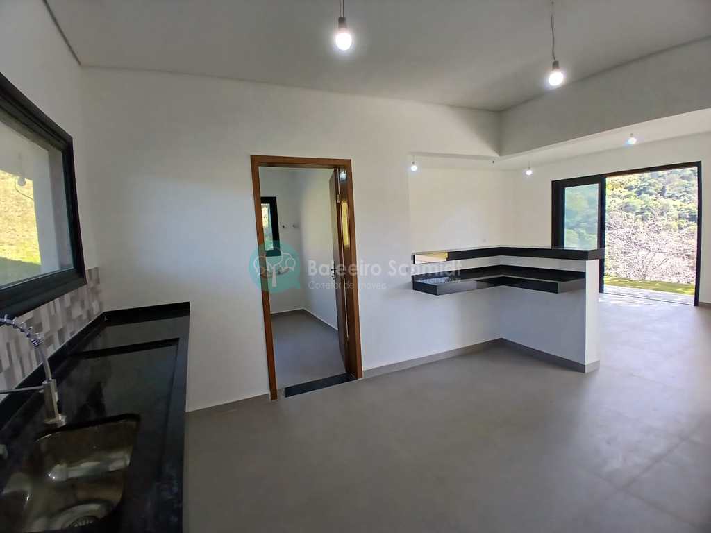 Casa de Condomínio em Santo Antônio do Pinhal, no bairro 11 Km do Centro