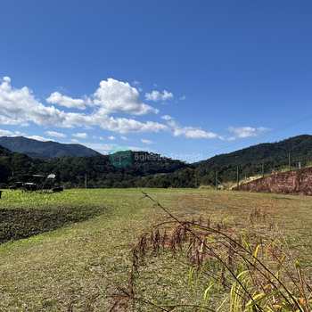 Casa em Santo Antônio do Pinhal, bairro Proximo Ao Centro