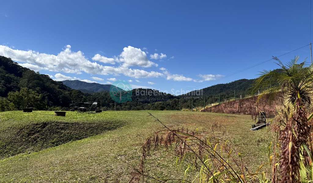 Casa em Santo Antônio do Pinhal, bairro Proximo Ao Centro