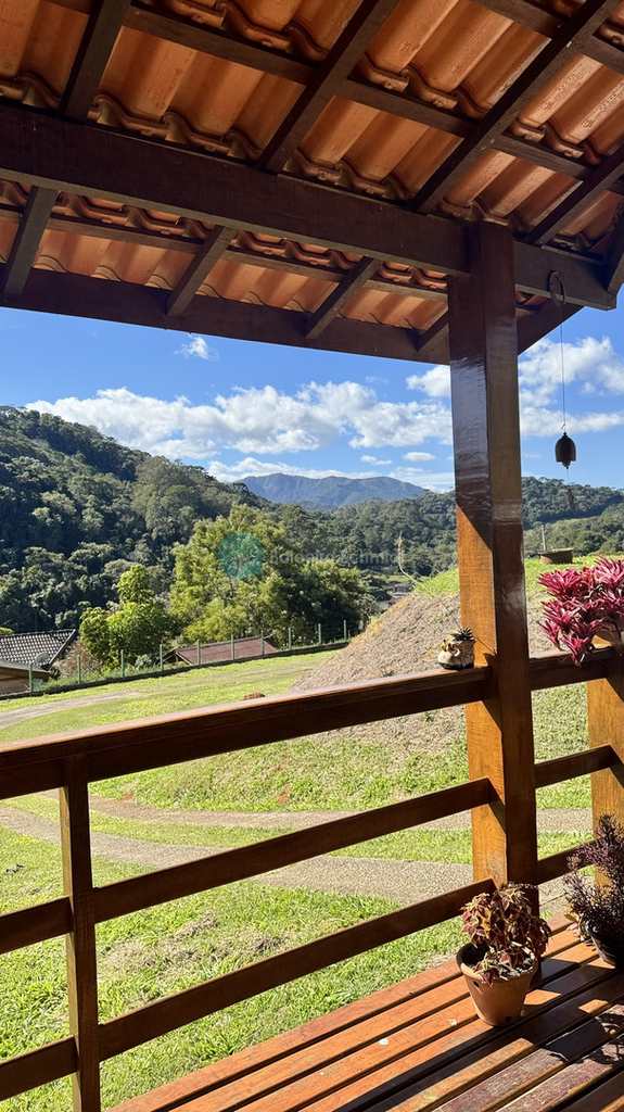 Casa em Santo Antônio do Pinhal, no bairro Proximo Ao Centro