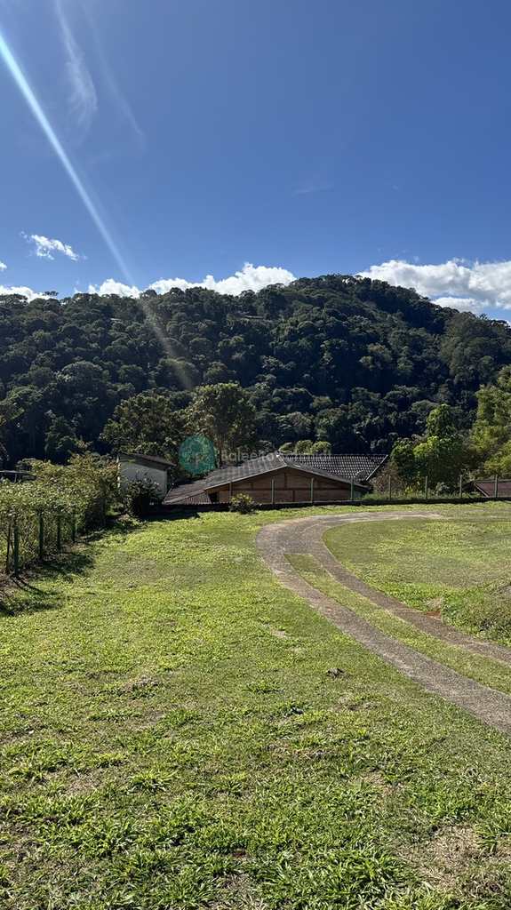 Casa em Santo Antônio do Pinhal, no bairro Proximo Ao Centro