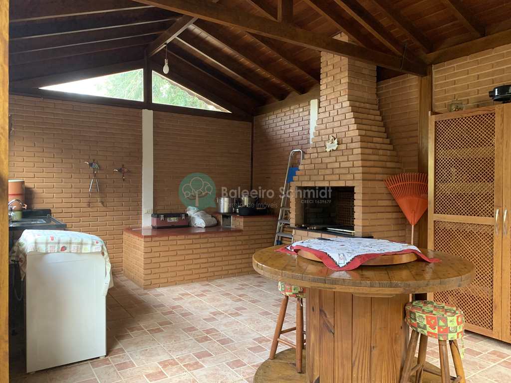 Casa em Santo Antônio do Pinhal, no bairro Centro