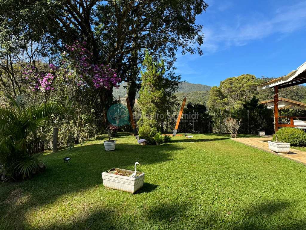 Casa em Santo Antônio do Pinhal, no bairro Centro