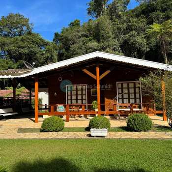 Casa em Santo Antônio do Pinhal, bairro Centro