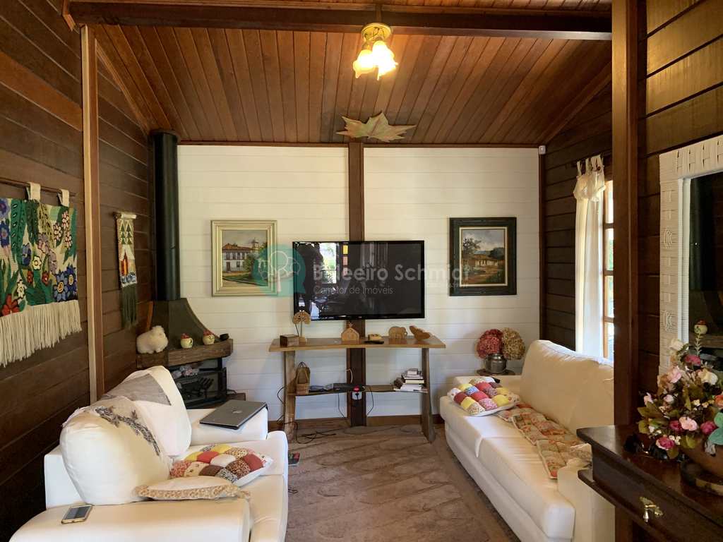 Casa em Santo Antônio do Pinhal, no bairro Centro