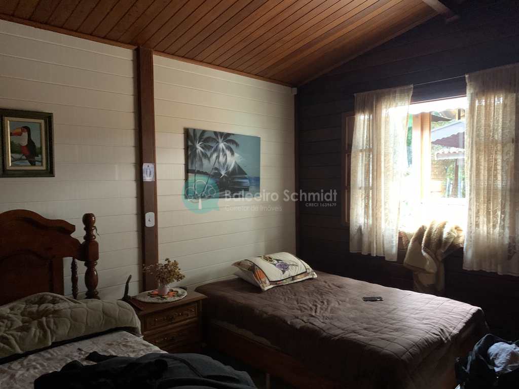 Casa em Santo Antônio do Pinhal, no bairro Centro