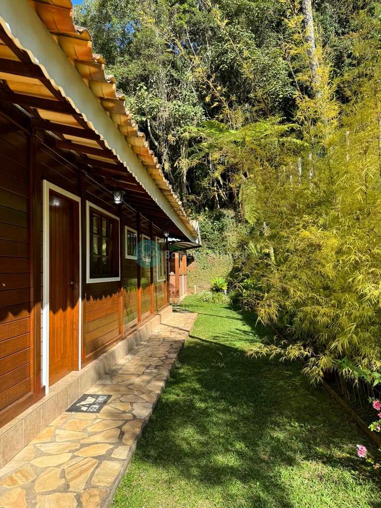 Casa em Santo Antônio do Pinhal, no bairro Centro