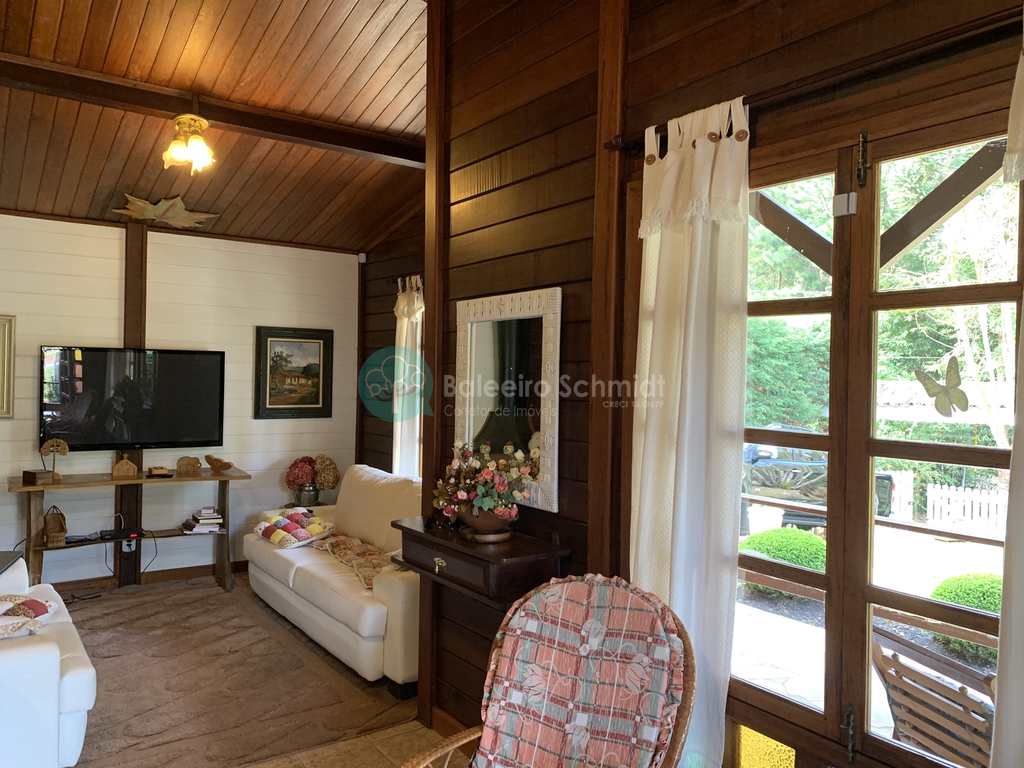 Casa em Santo Antônio do Pinhal, no bairro Centro