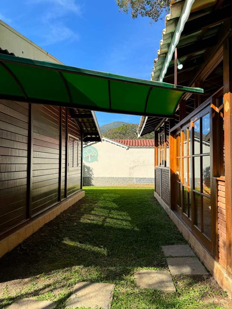 Casa em Santo Antônio do Pinhal, no bairro Centro